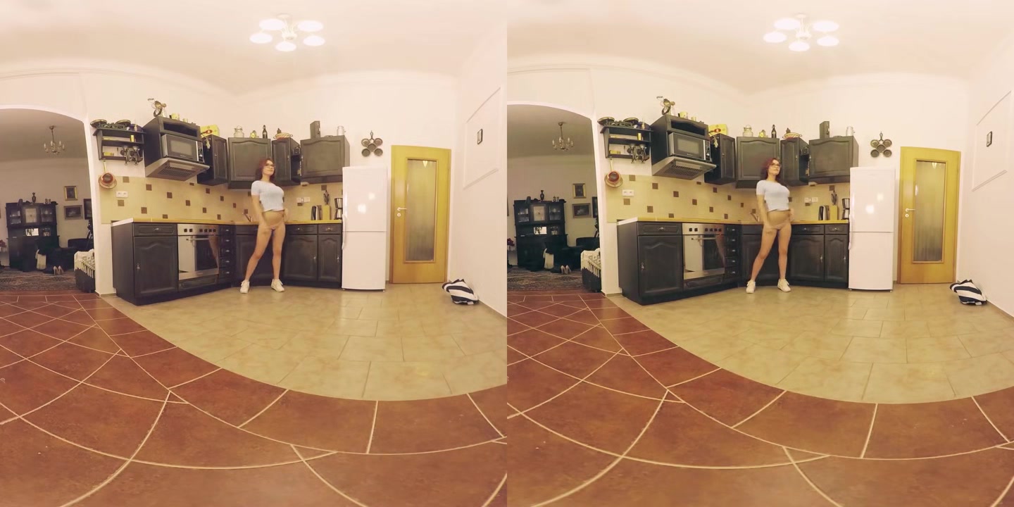 Danielle Bella Cums in the Kitchen