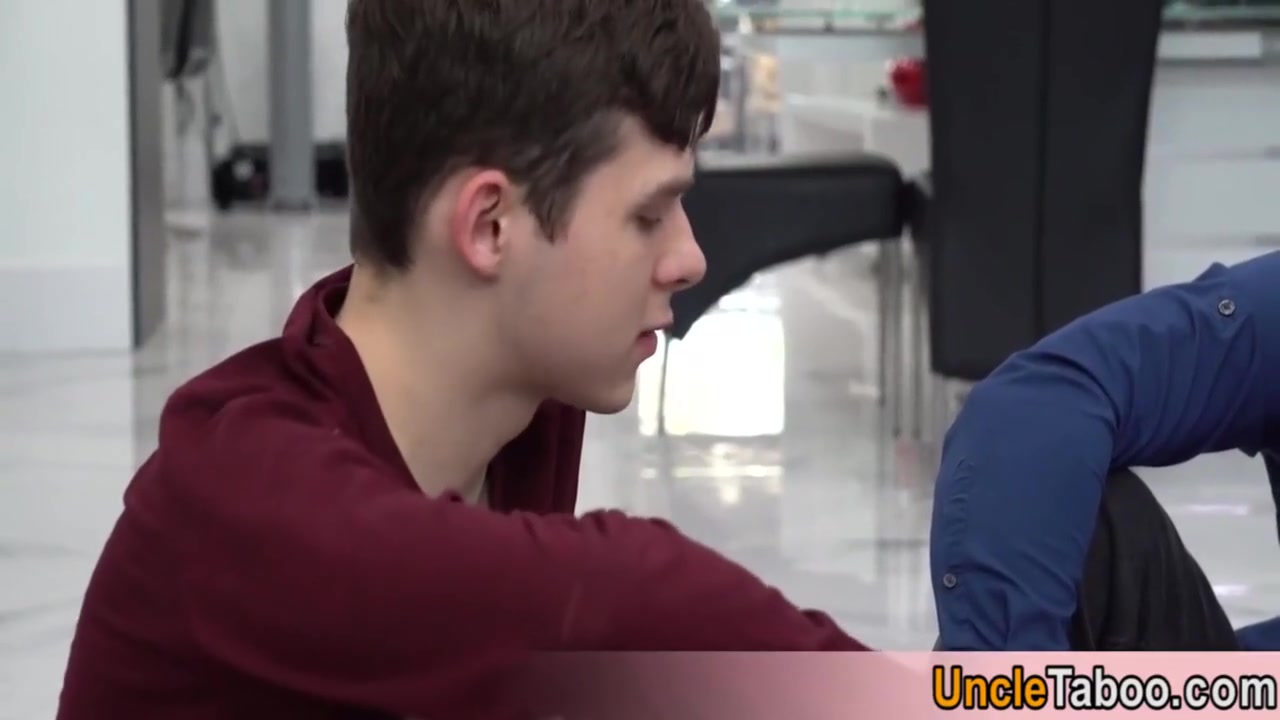 Playing Spin The Bottle With The Sexy Landlord Can Lead To A Quickie Threesome Bareback Fuck 7 Min With Greg Mckeon And Dakota Lovell