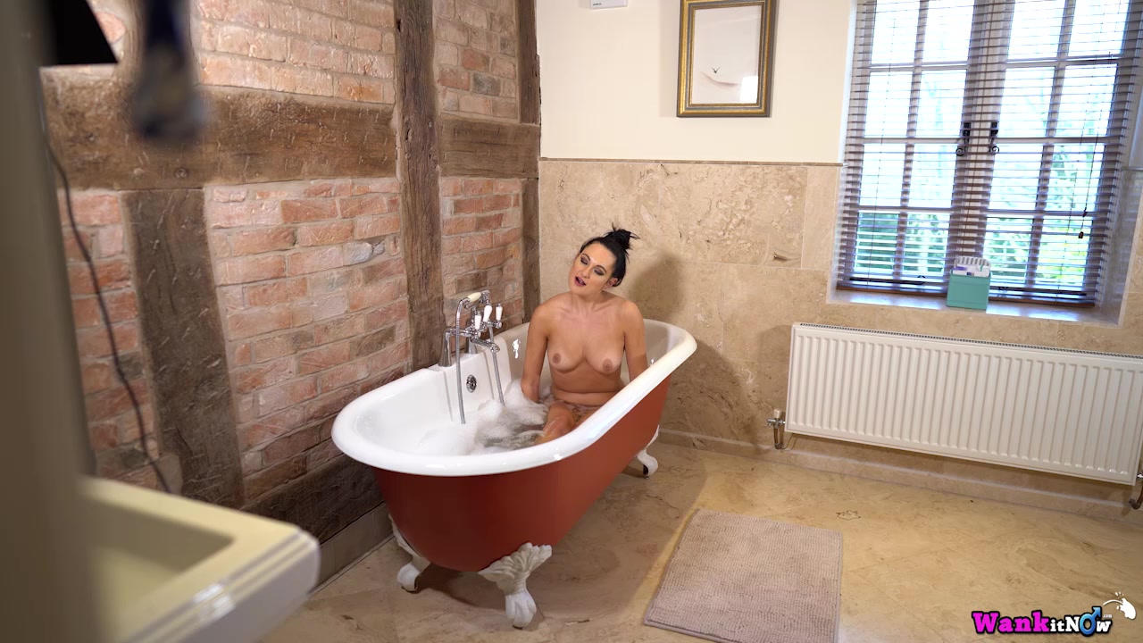 Bonnie - Got Yourself A Deal - Sexy Videos - WankitNow