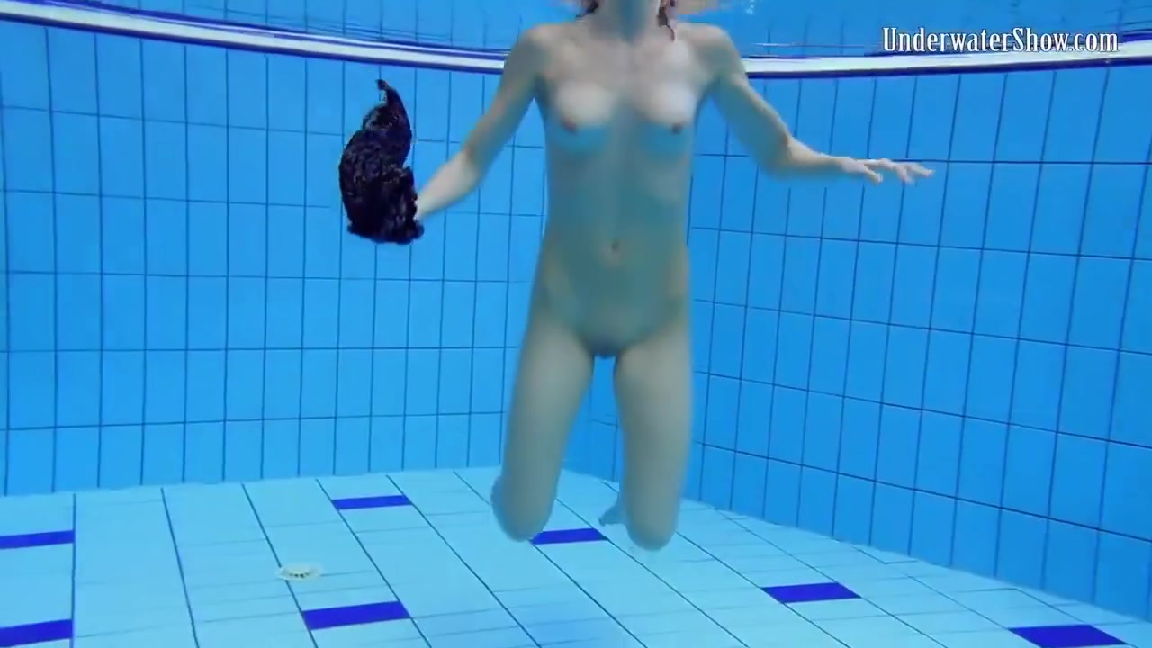 Alone In The Public Pool Completely Naked Babes From Russia