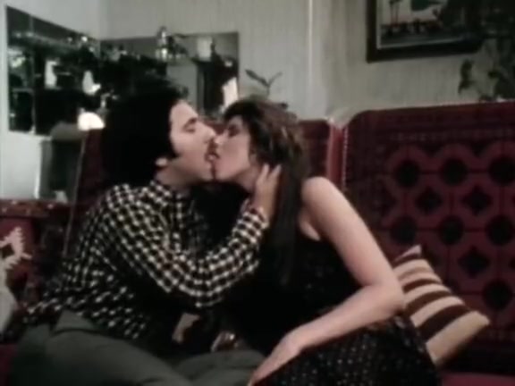 Juliet Anderson, Lisa De Leeuw, Little Oral Annie in classic porn video