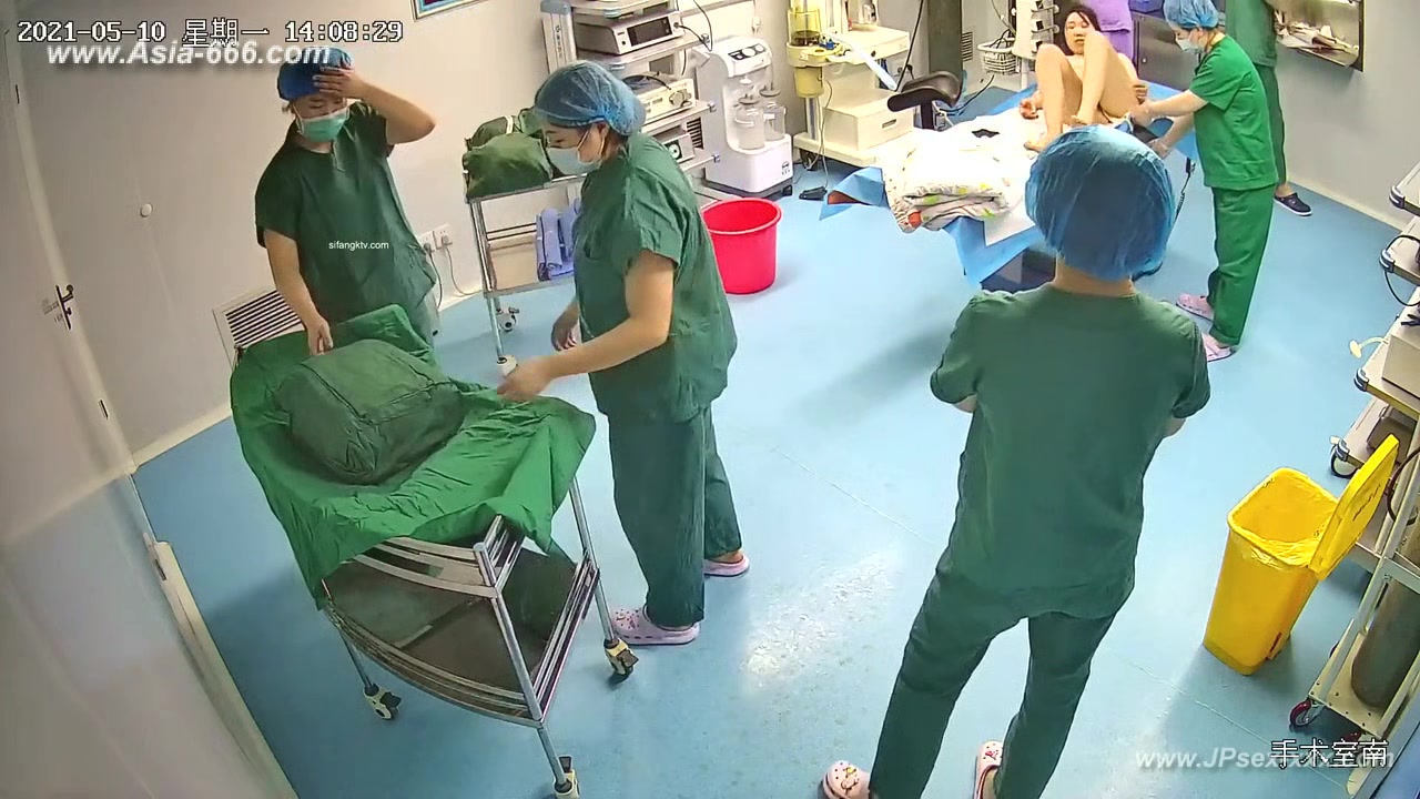 Peeping Hospital patient.7