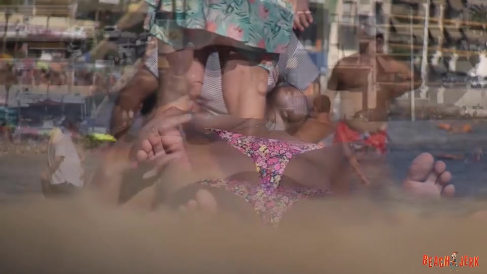 Bikini flowers - BeachJerk