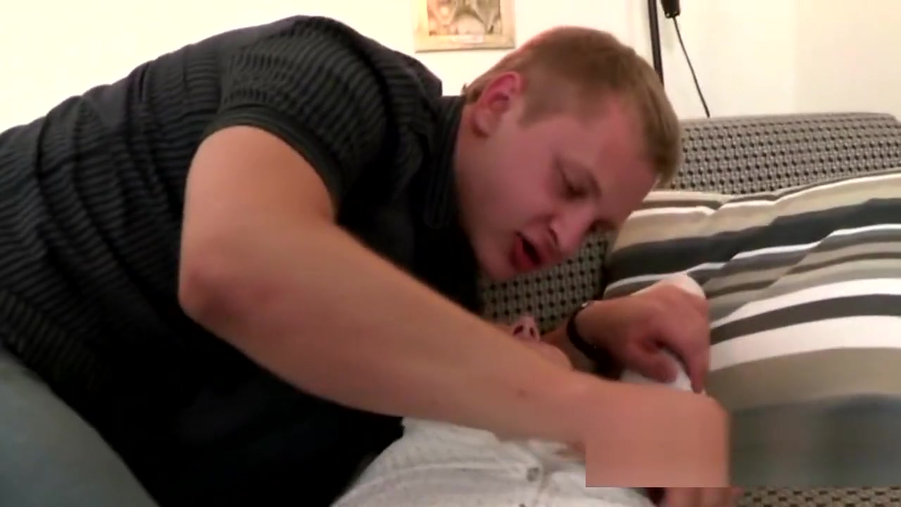 Nerdy Stepsister Gets Body By Bro