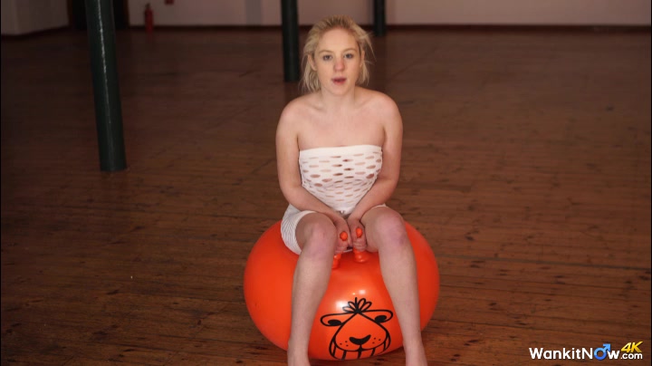 Amy Rose - Bouncing Beauty - Sexy Videos - WankitNow