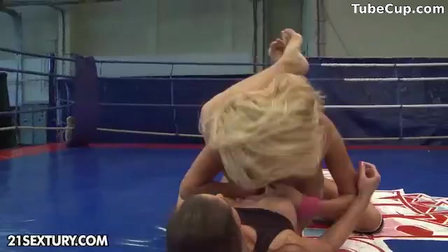 Nude Fight Club presents Ivana Sugar vs. Cathy Heaven
