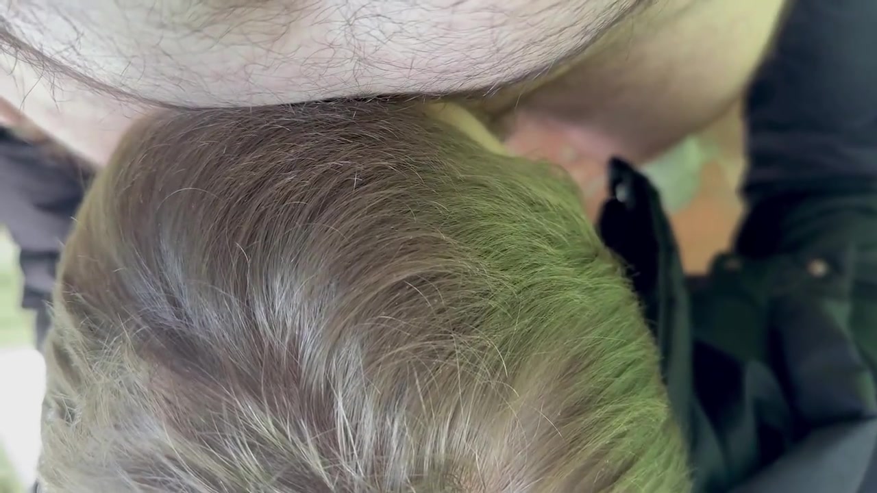 A Young Neighbor Gave Me A Blowjob In The Entrance For A Bottle Of Beer. Asmr.we Were Almost Noticed