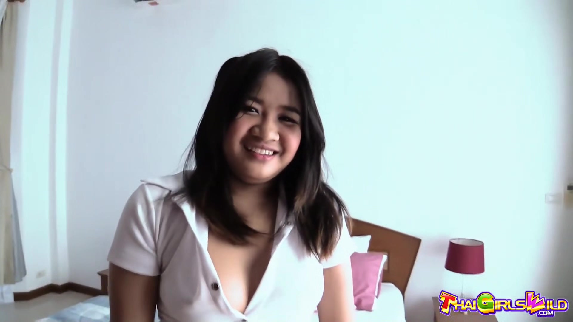 All natural Thai whore lets foreign guy use her holes