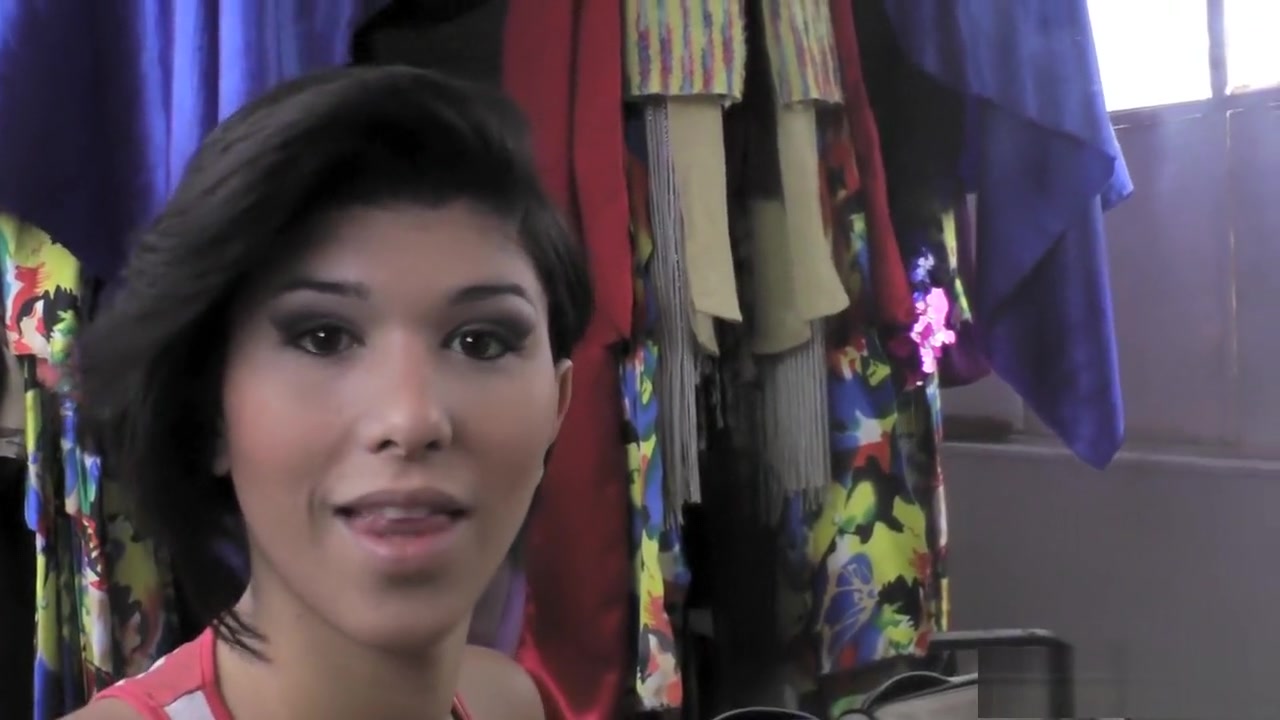 Jessica Versace Gives Herself A cook jerking!