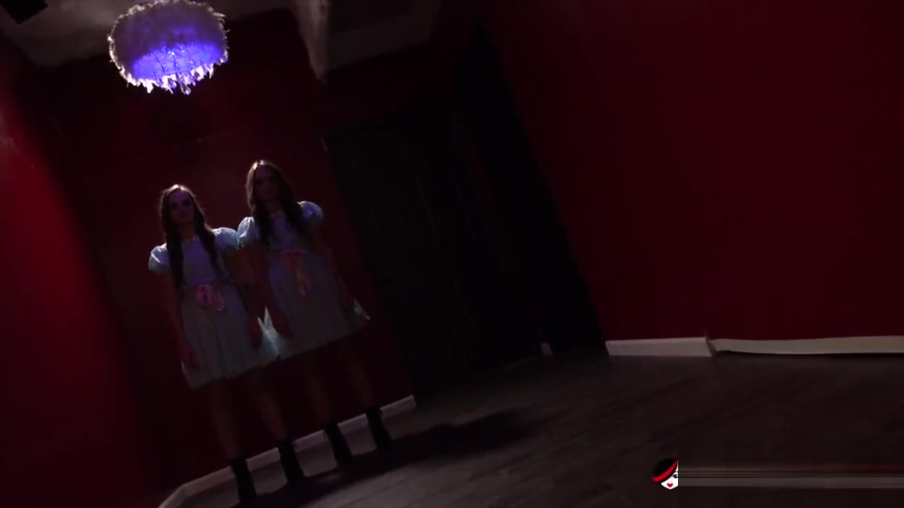 HO HUNTERS - Fucking ghost stepsisters Joey and Sami