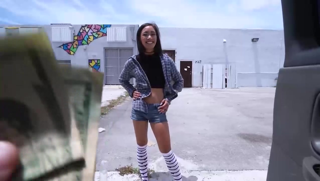 cash game in the bangbus
