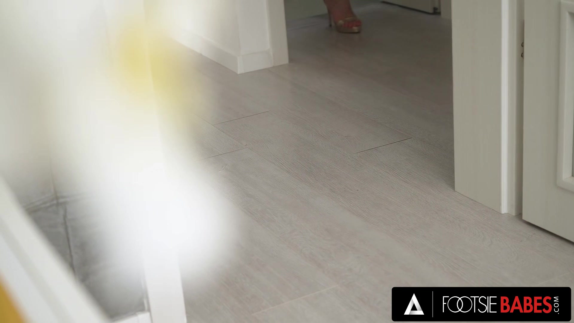 FOOTSIE BABES - Amazing Babe Alexis Crystal Gets Her Pretty Feet Covered In Cum After Anal Sex