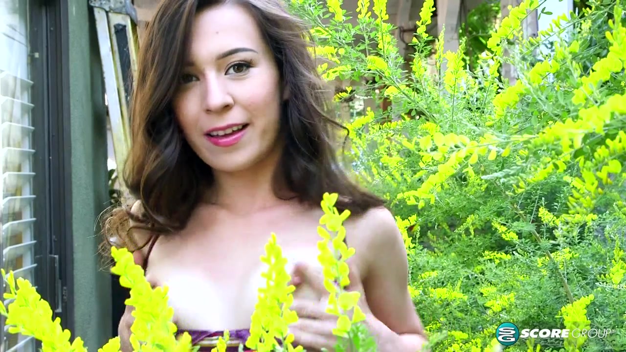 Chill teen 18+ - NaughtyMag