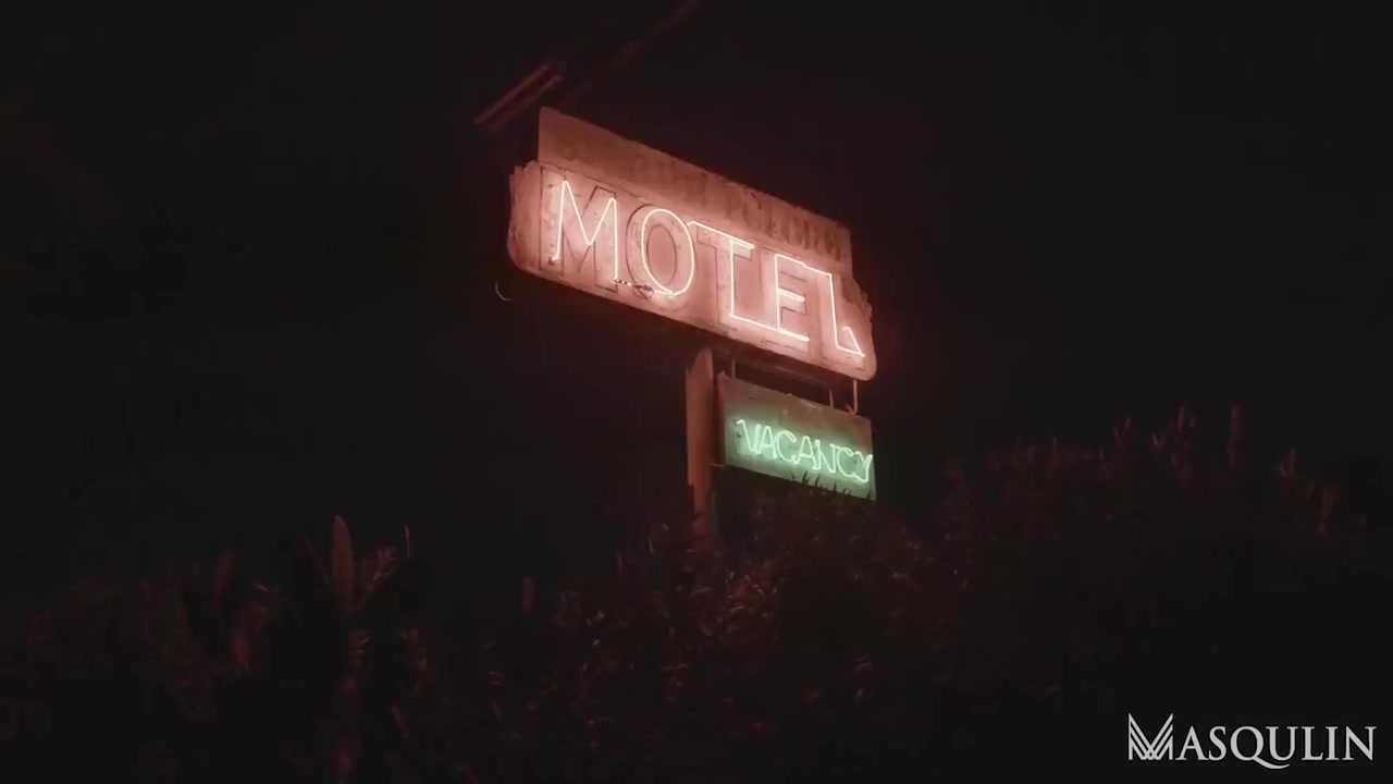 Bridal Heat Rises At Motel - Jj Knight, Pierce Paris And Nic Sahara
