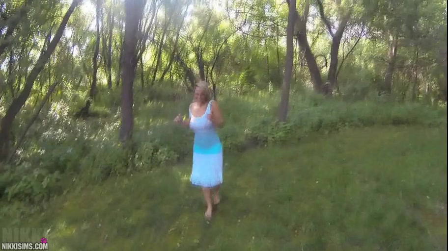 Nikki Attacked By Squirtgun