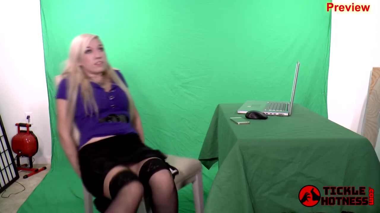 The Intern 1 Selena 2 - Ticklevideos