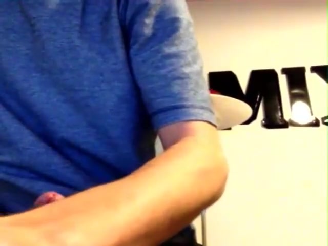 Hoodie Boy Blows His Load Cam Boys