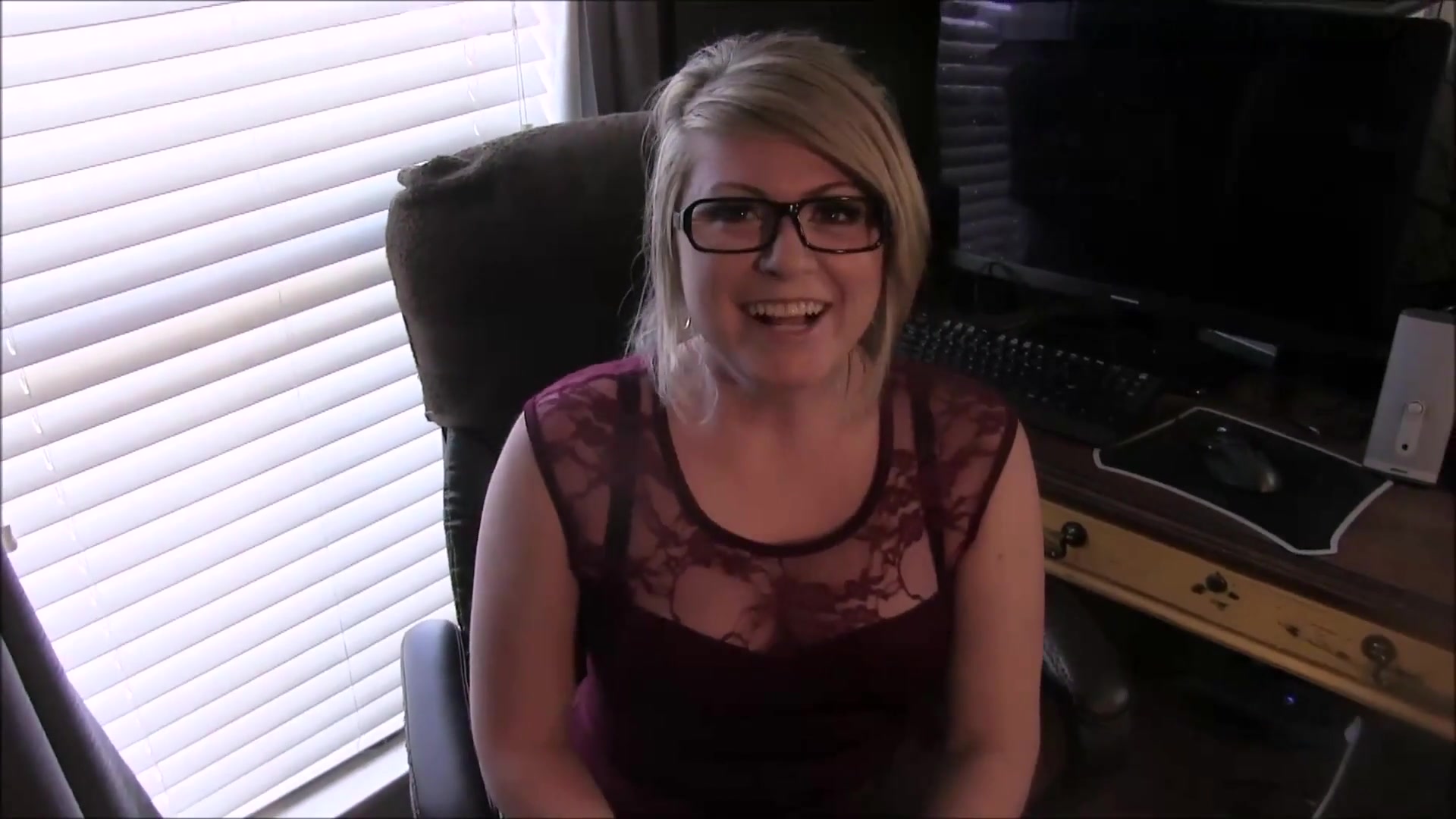 Dumb Hooters Office Slut Pt1 - TacAmateurs