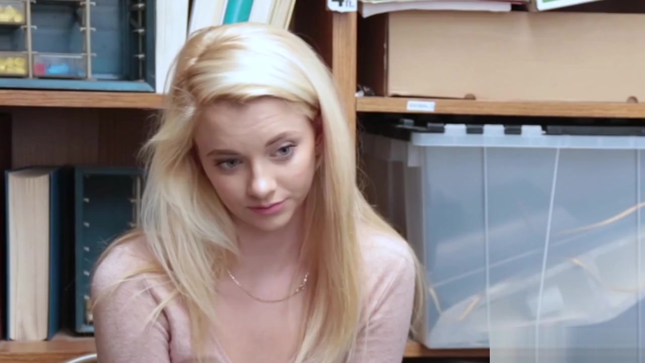 Shoplyfter gave the LP Officers huge cock a blowjob