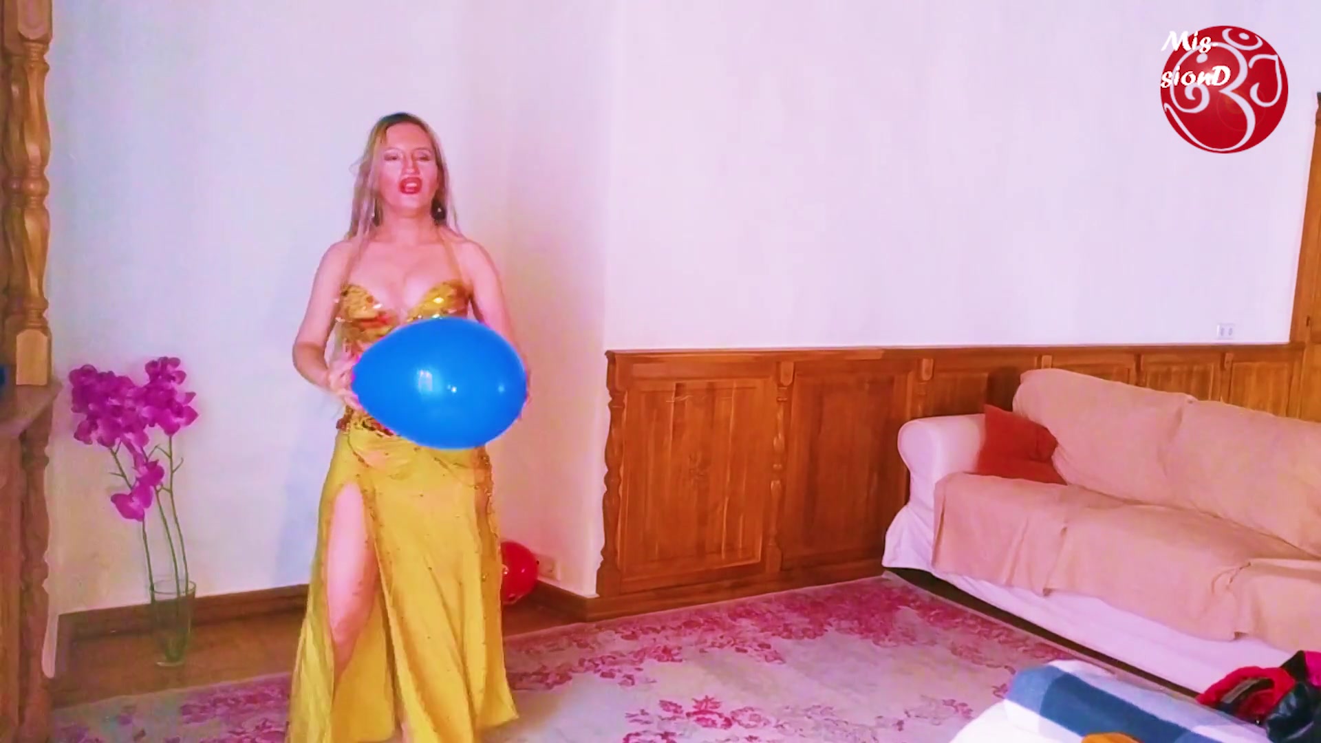 Balloons Goddess - Sex Movies Featuring Findom Goaldigger