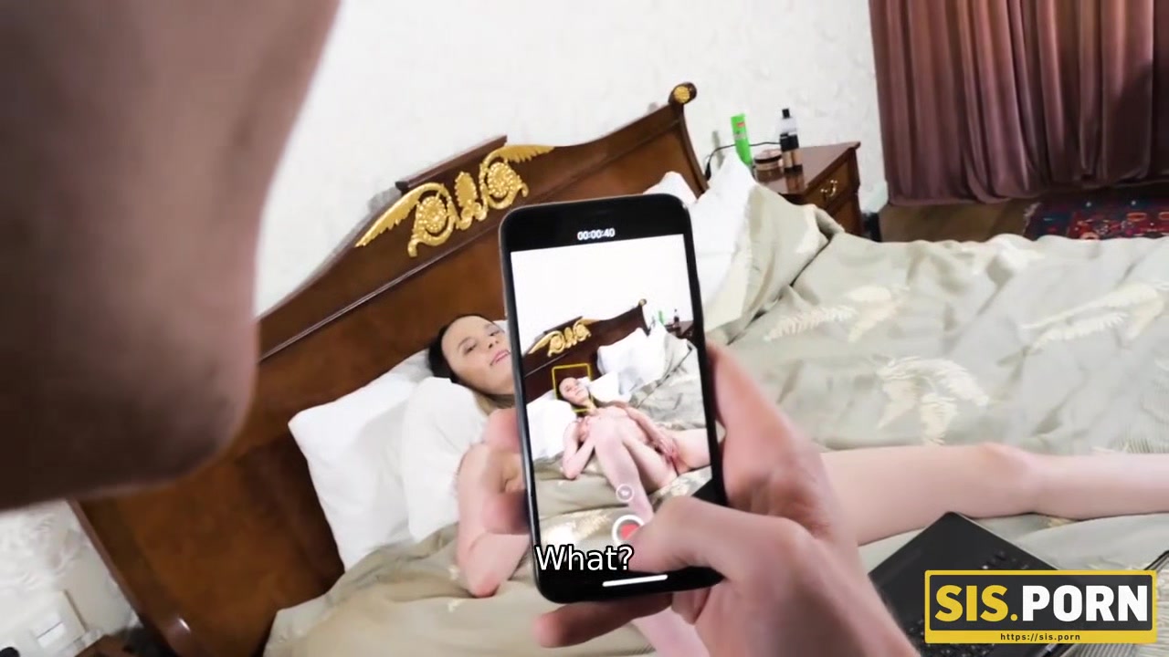 SIS.PORN. Babe got tired of masturbation and invited stepbrother to bed for pussy-nailing