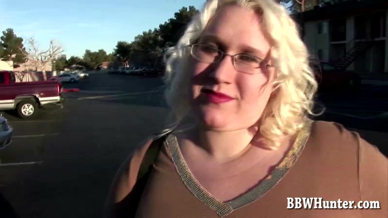 Uptight BBW Loosens Up For Sex - BBWHunter