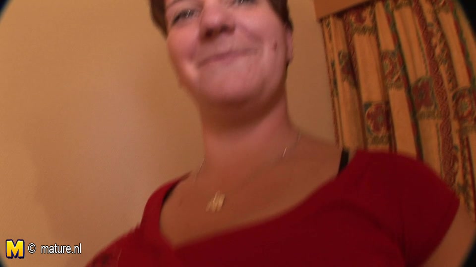 Big Breasted Mature Slut Sucking Cock - MatureNL