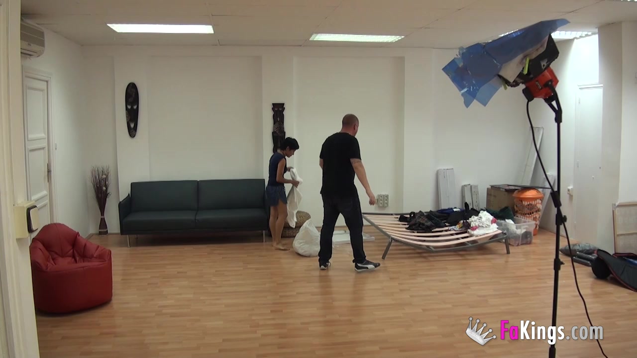Cleaning lady cannot re###t big Fabio's cock