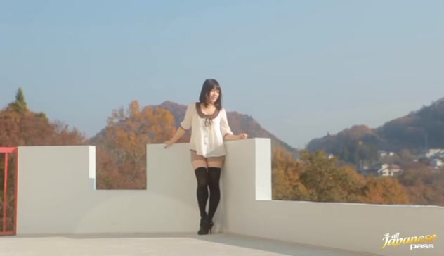 Cute Hikari Makise jerks out thick load of cum