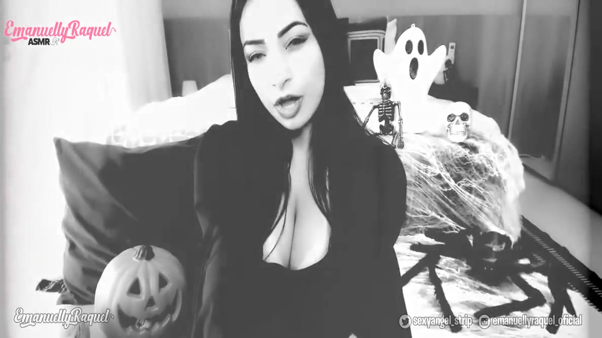 Having Virtual Sex With Morticia Addams
