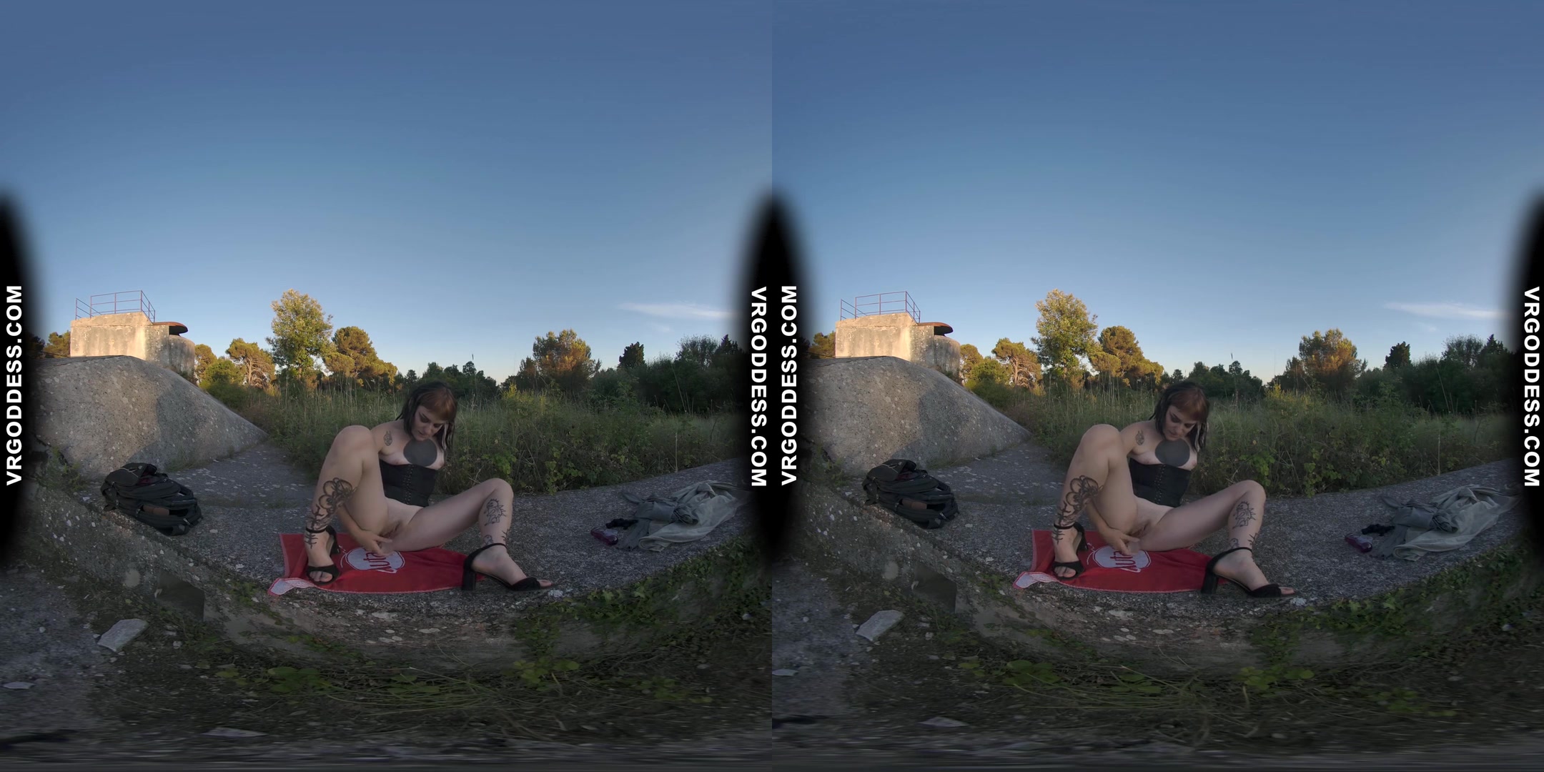Risky Public Masturbating Hot Girl Brille Gets Caught By Tourists Gets Her Period finished at home
