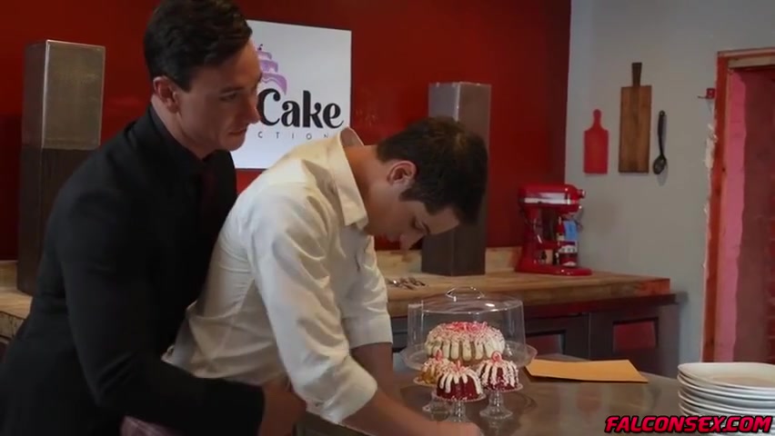 Muscular Fucks In A Kitchen - Blaire Banks And Cade Maddox
