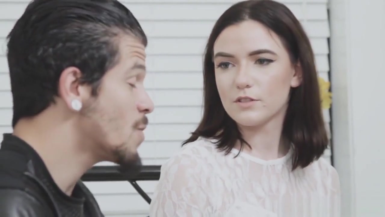 Stepbro bangs stepsis Maddie on VDay