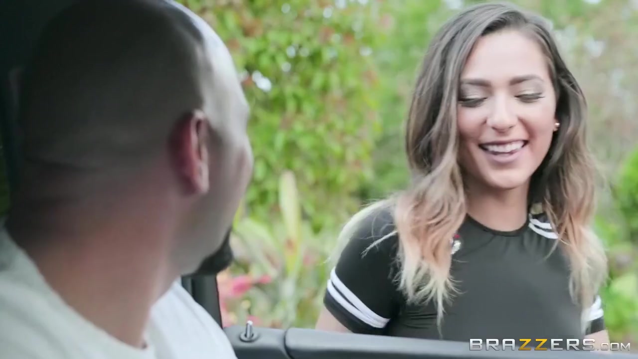 Jaye Summers And J Mac - Lucky Mature Dude Gets Unexpected Head In The His Car
