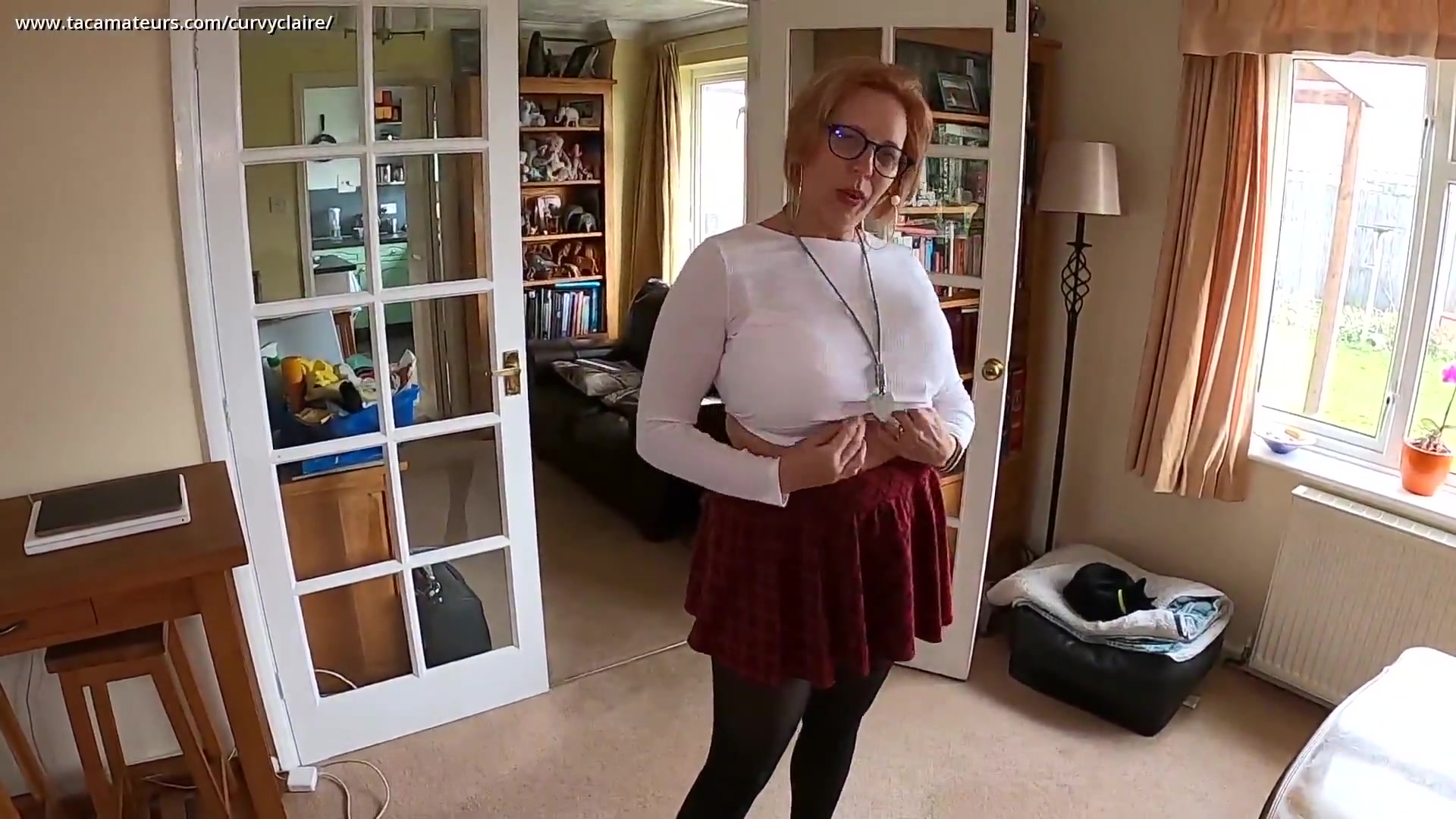 Shopping Horn Pt1 - CurvyClaire