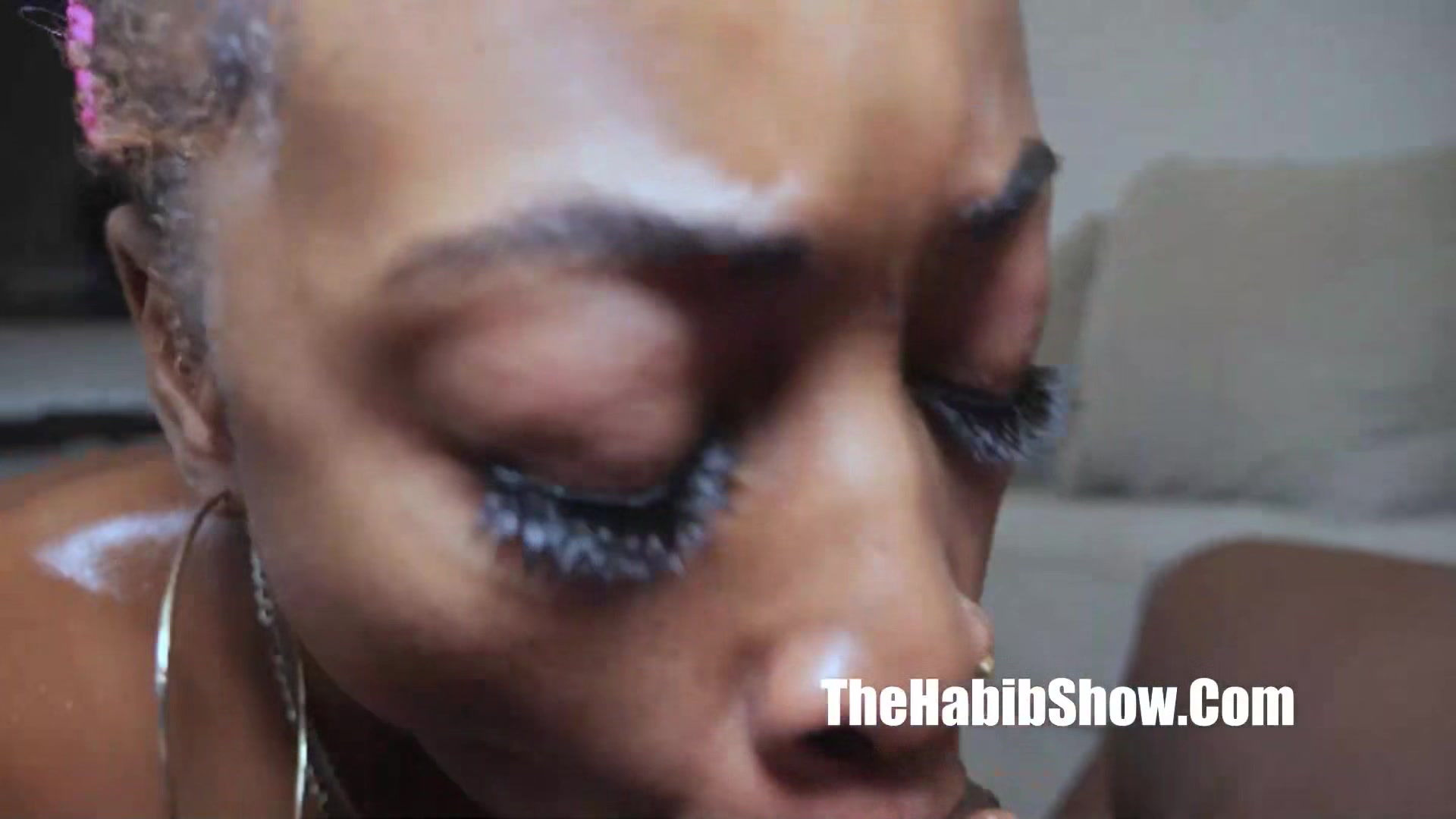 headbandit tip sucking n swallowing bbc king kreme ass so phat
