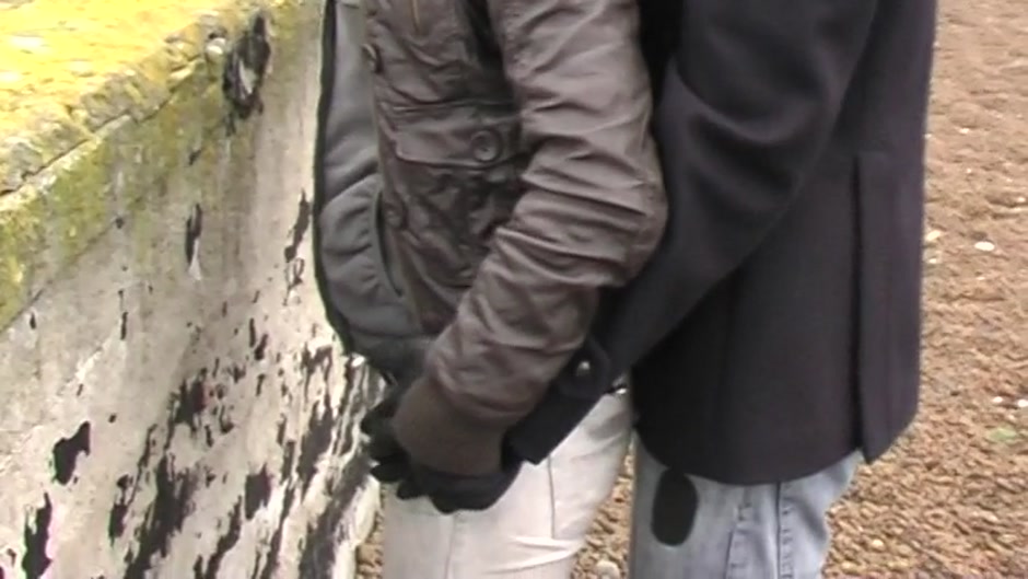 Eva Cats in outdoor video shows an amateur hot gal sucking rod