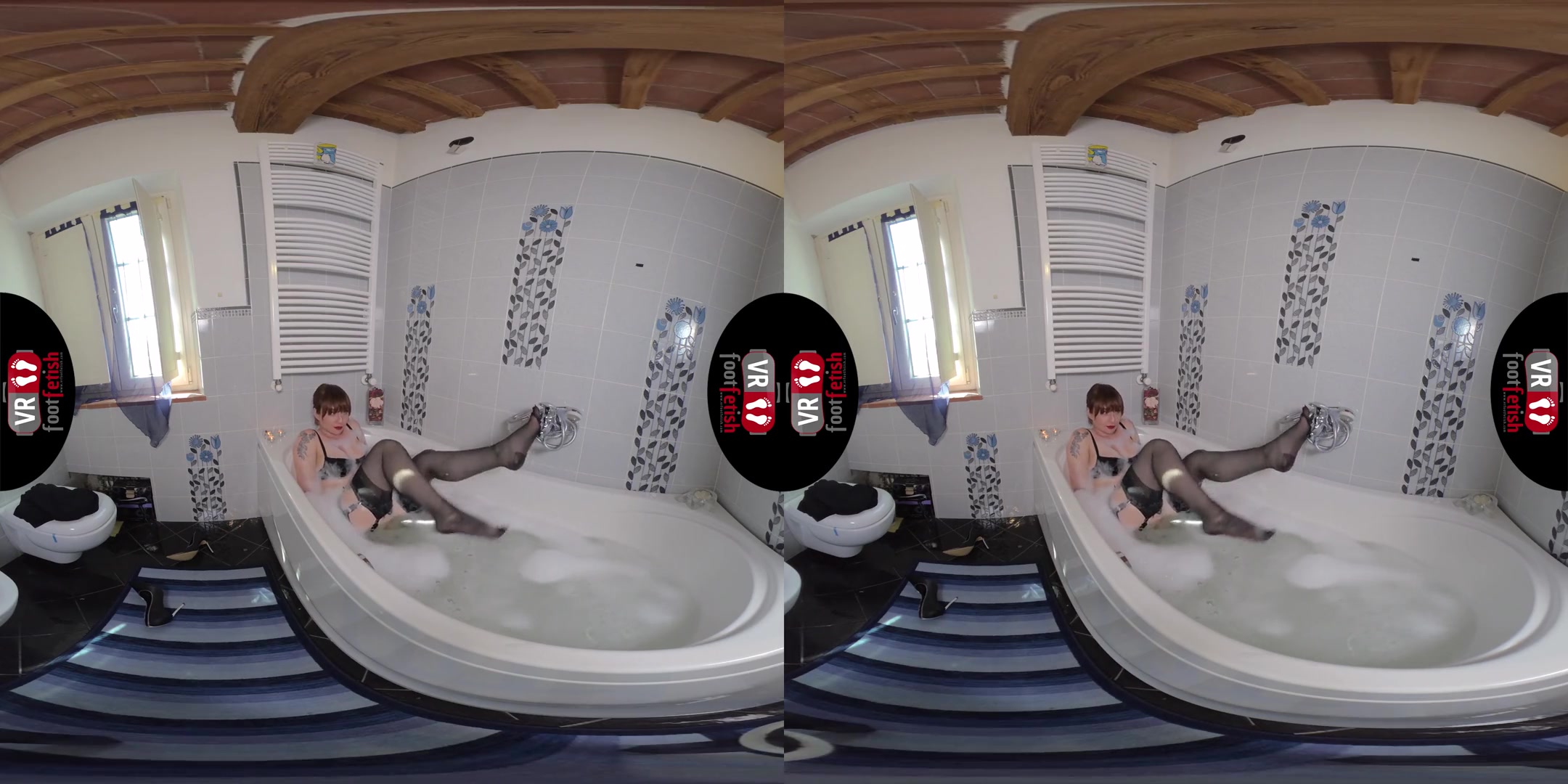 Jaw-Droppingly Sexy Ammalia Takes A Warm Bath; Redhead in the Bath Leg Fetish VR