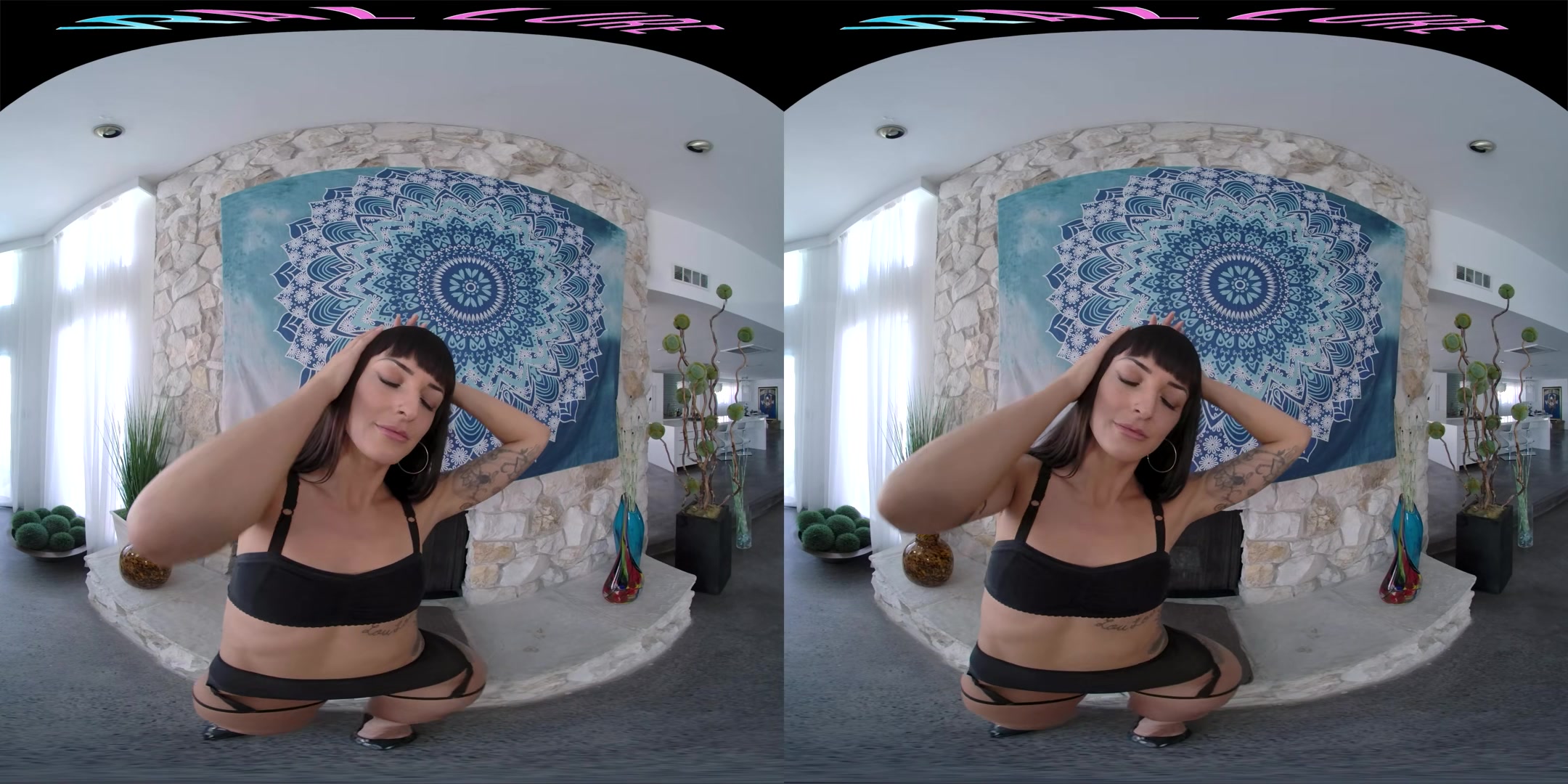 Charlie Loves To Show Off - VRAllure