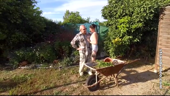 Seducing The Gardener