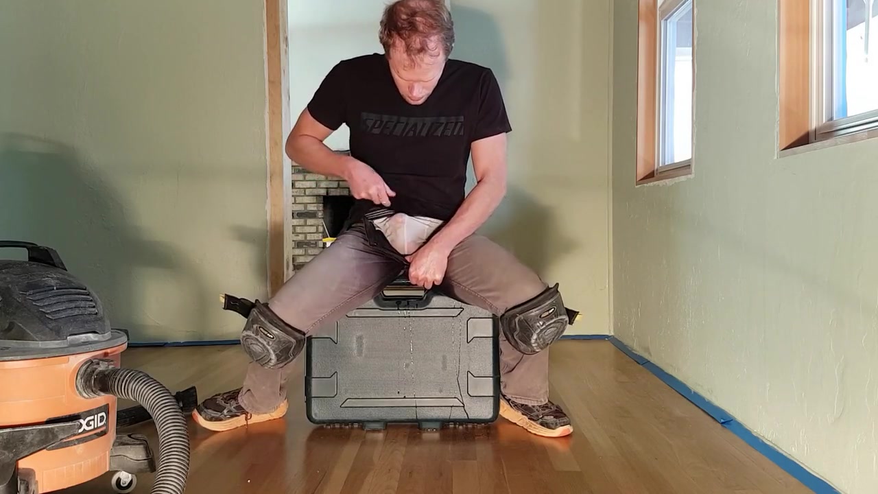 Pissing My Jeans And White Briefs 6 Times While Working = Explosive Cum