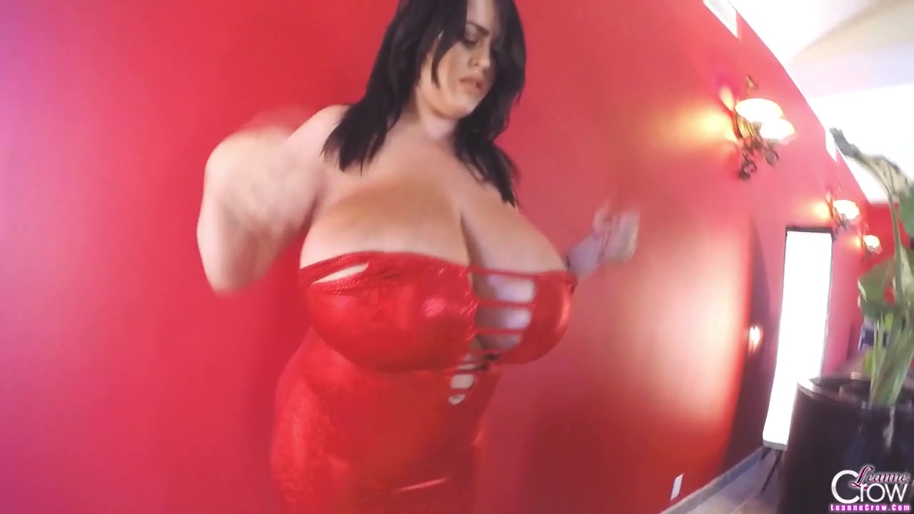 Leanne Crow - Shiny Red Christmas Gopro 1