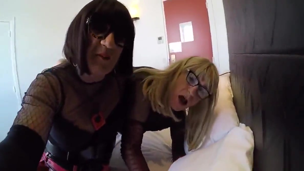 Shemales Dildo Games
