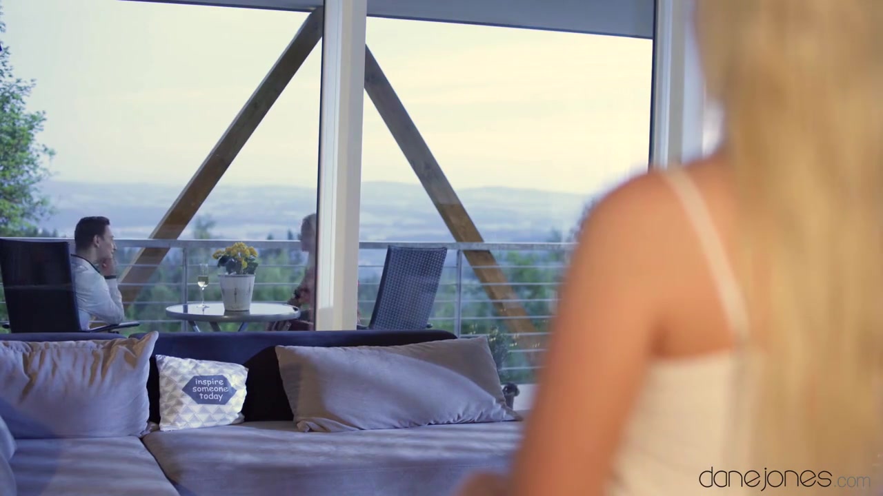 Daydreaming About Dick Makes Blonde Ride 1