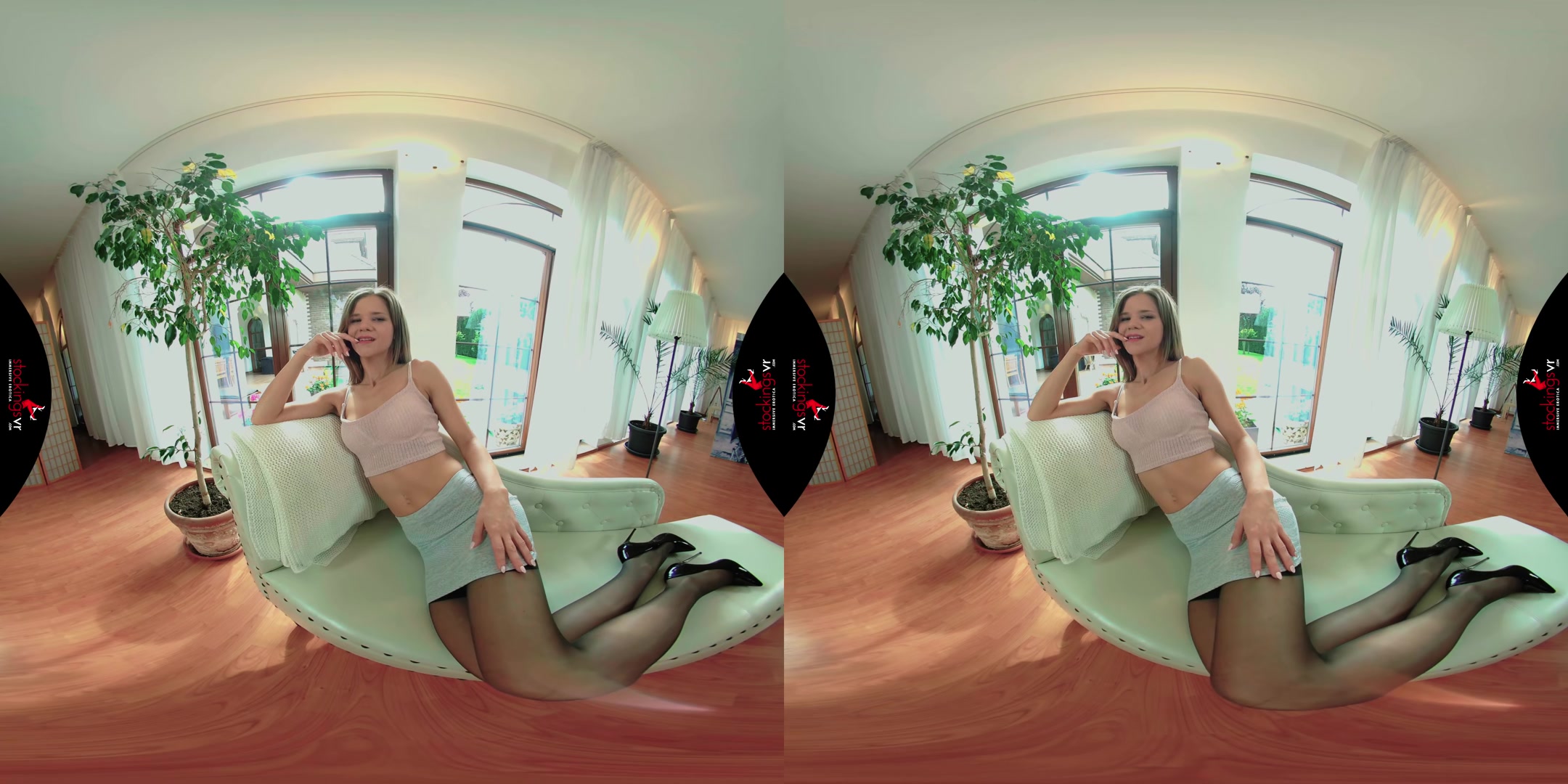 teen 18+ Treasure - StockingsVR