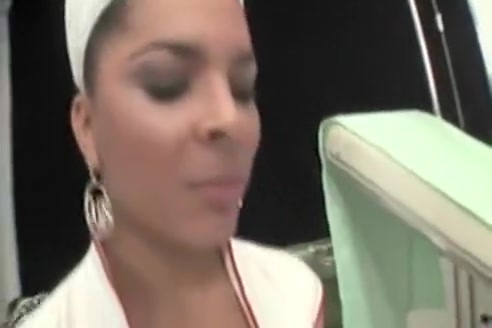 2 Nurses With dicks And lucky Patient