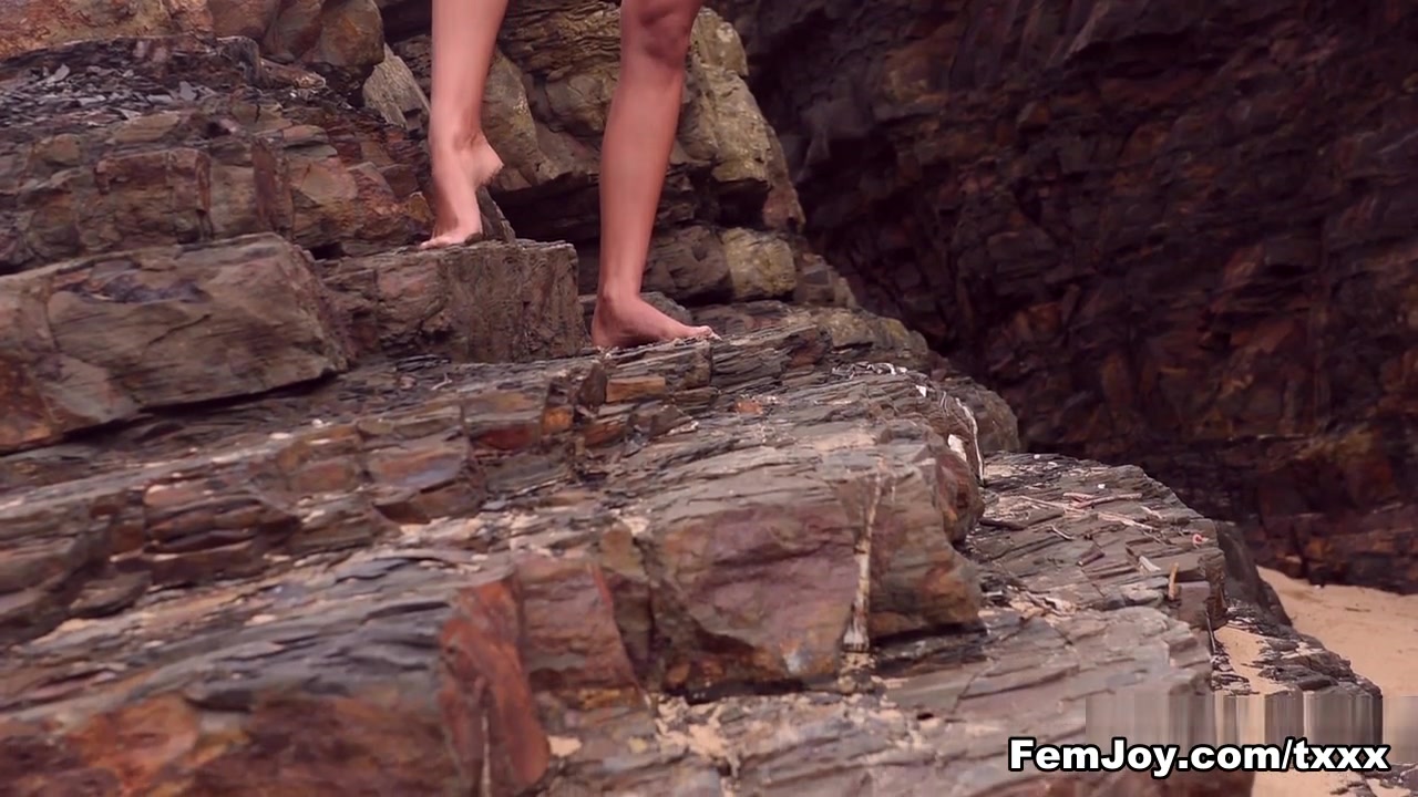 Tracy A. - Ocean View - Femjoy