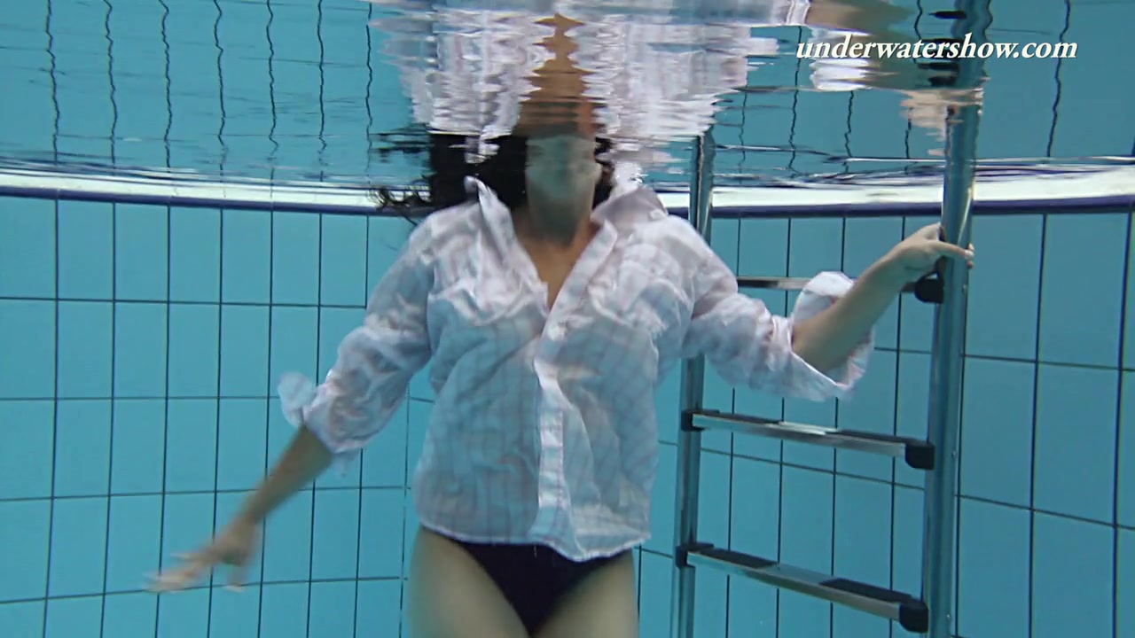UnderwaterShow Video: Paulinka