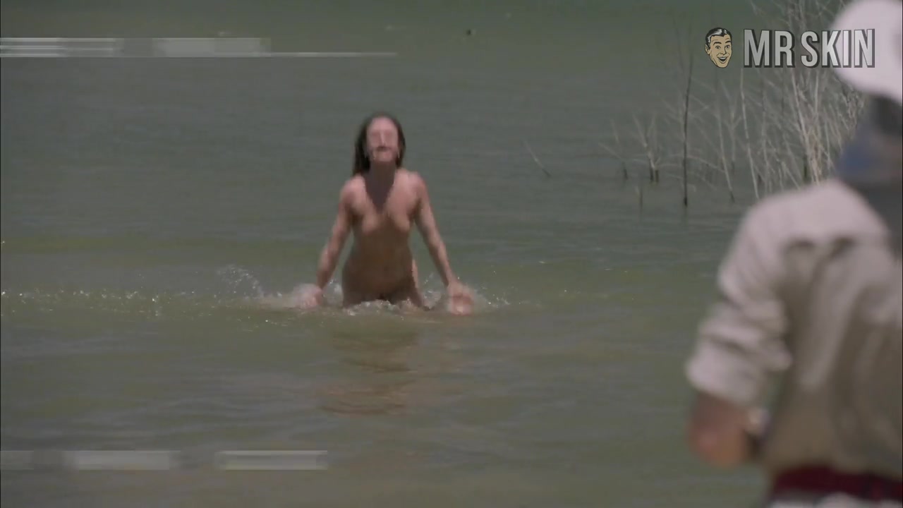 Battle of the Babes: Juliette Lewis vs. Parker Posey - Mr.Skin