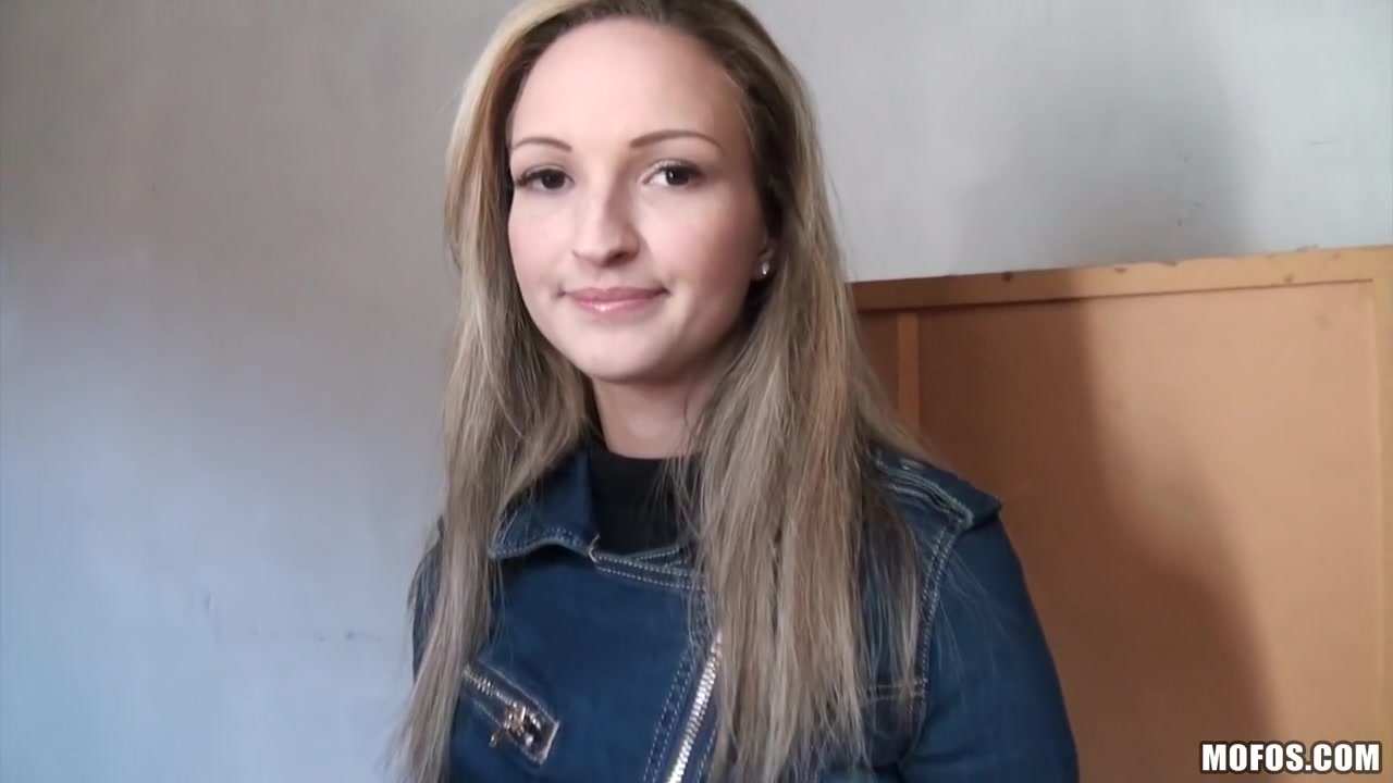 Melanie - Seducing a Hungarian Non-Professional